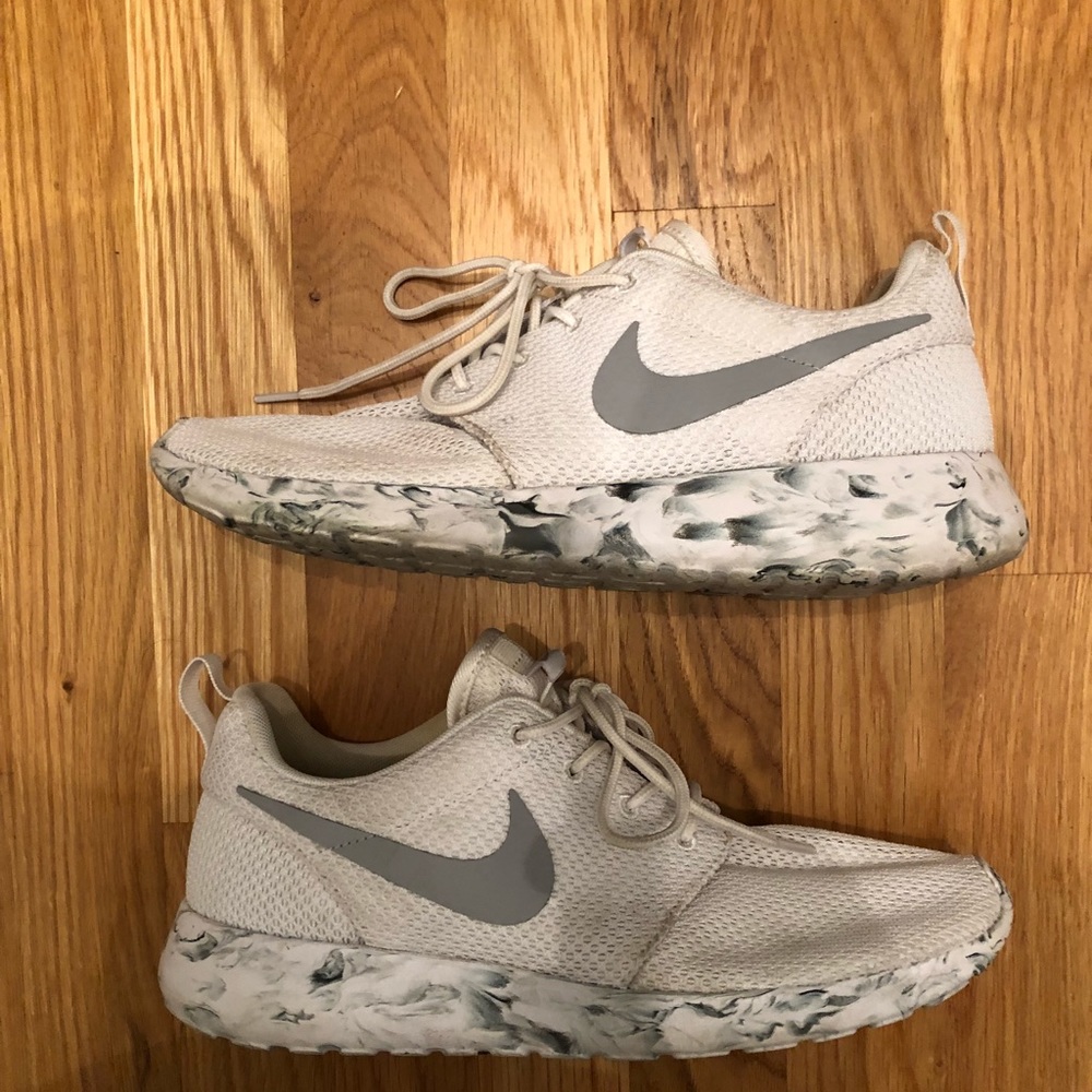 NikeID Wmns Roche Run 855916-991